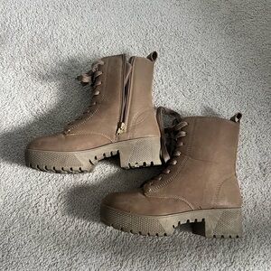 Stylish Tan Ankle Boots for Women